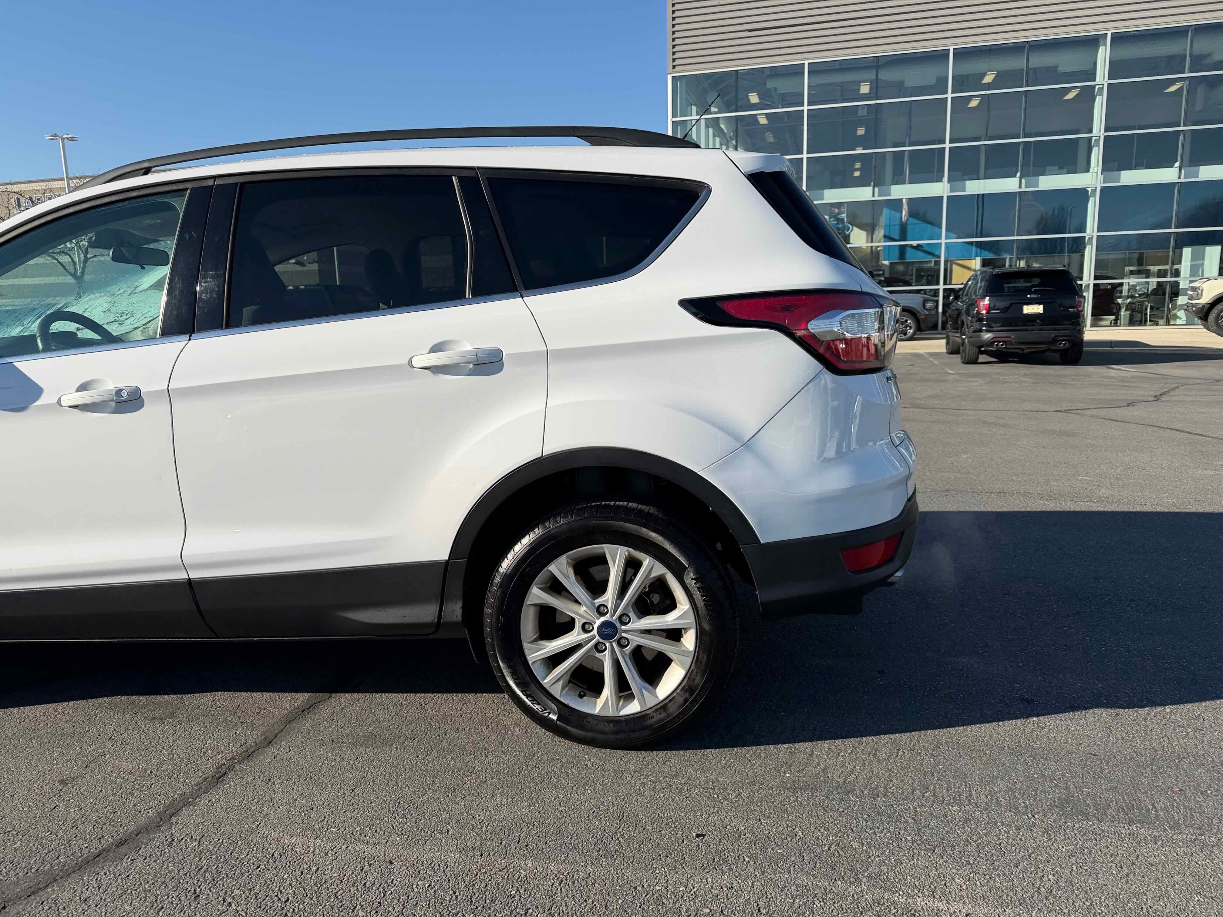 Certified 2018 Ford Escape SE image 6