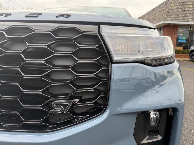 Certified 2025 Ford Explorer ST image 7
