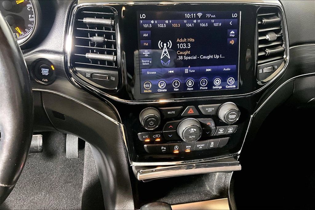 Used 2020 Jeep Grand Cherokee Limited AWD/4WD image 24