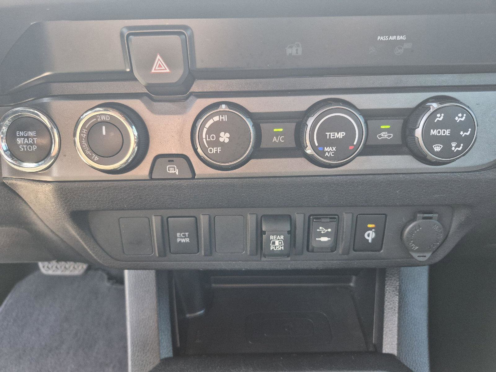 Used 2019 Toyota Tacoma TRD Off-Road AWD/4WD image 5