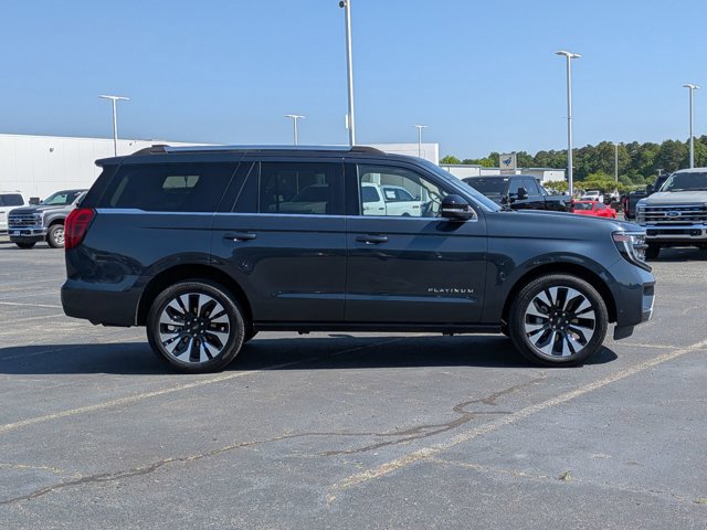 Certified 2025 Ford Expedition Platinum w/ Driver's Package AWD/4WD image 3