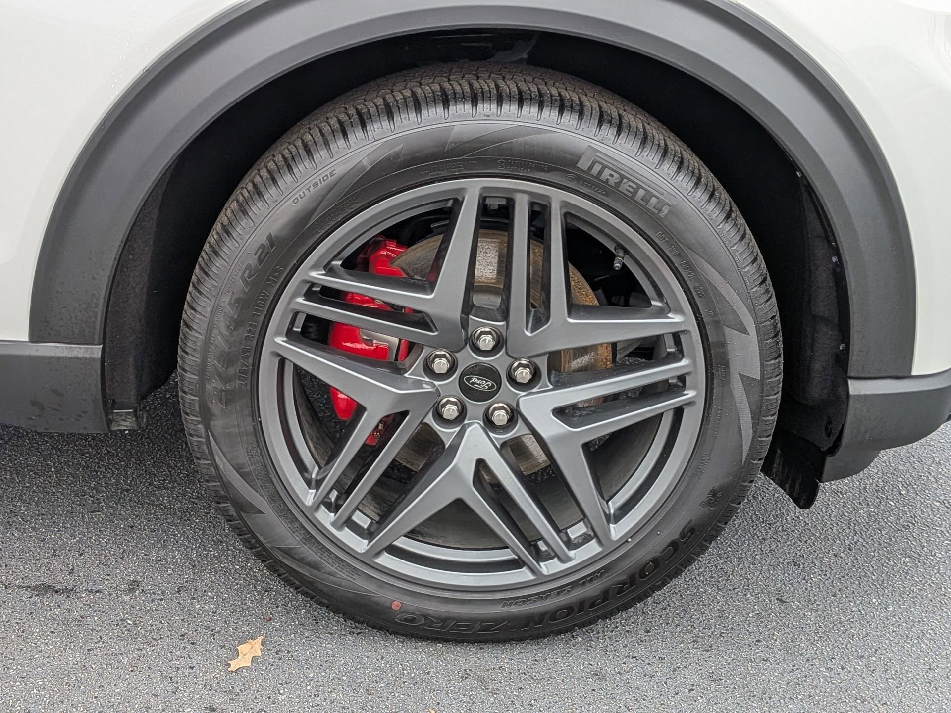 Certified 2025 Ford Explorer ST image 15