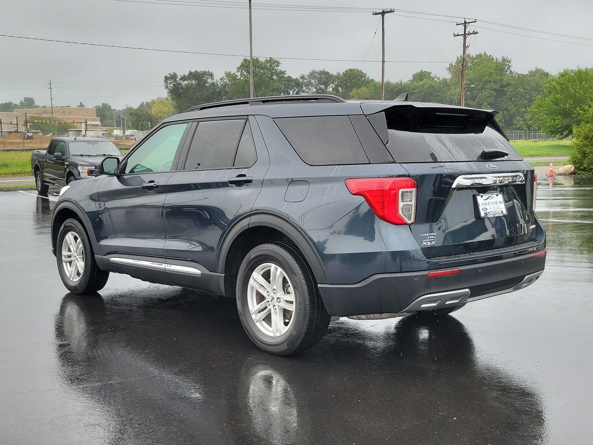 Certified 2024 Ford Explorer XLT w/ Equipment Group 202A AWD/4WD image 4