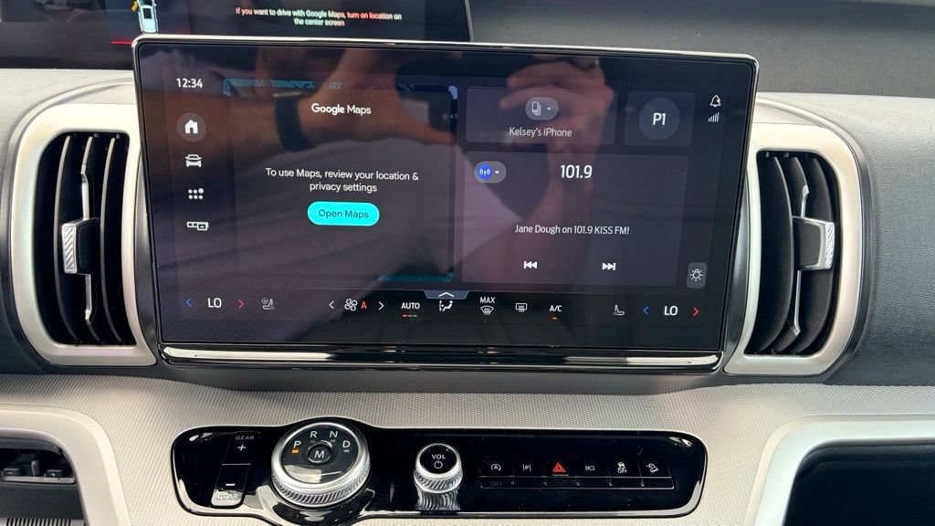 Certified 2025 Ford Expedition Active AWD/4WD image 8