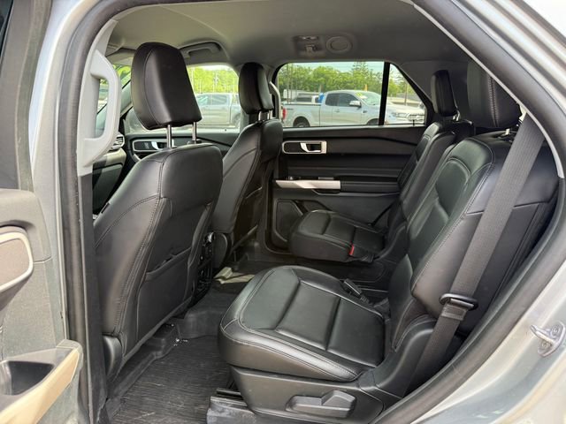 Certified 2022 Ford Explorer XLT w/ Equipment Group 202A AWD/4WD image 7