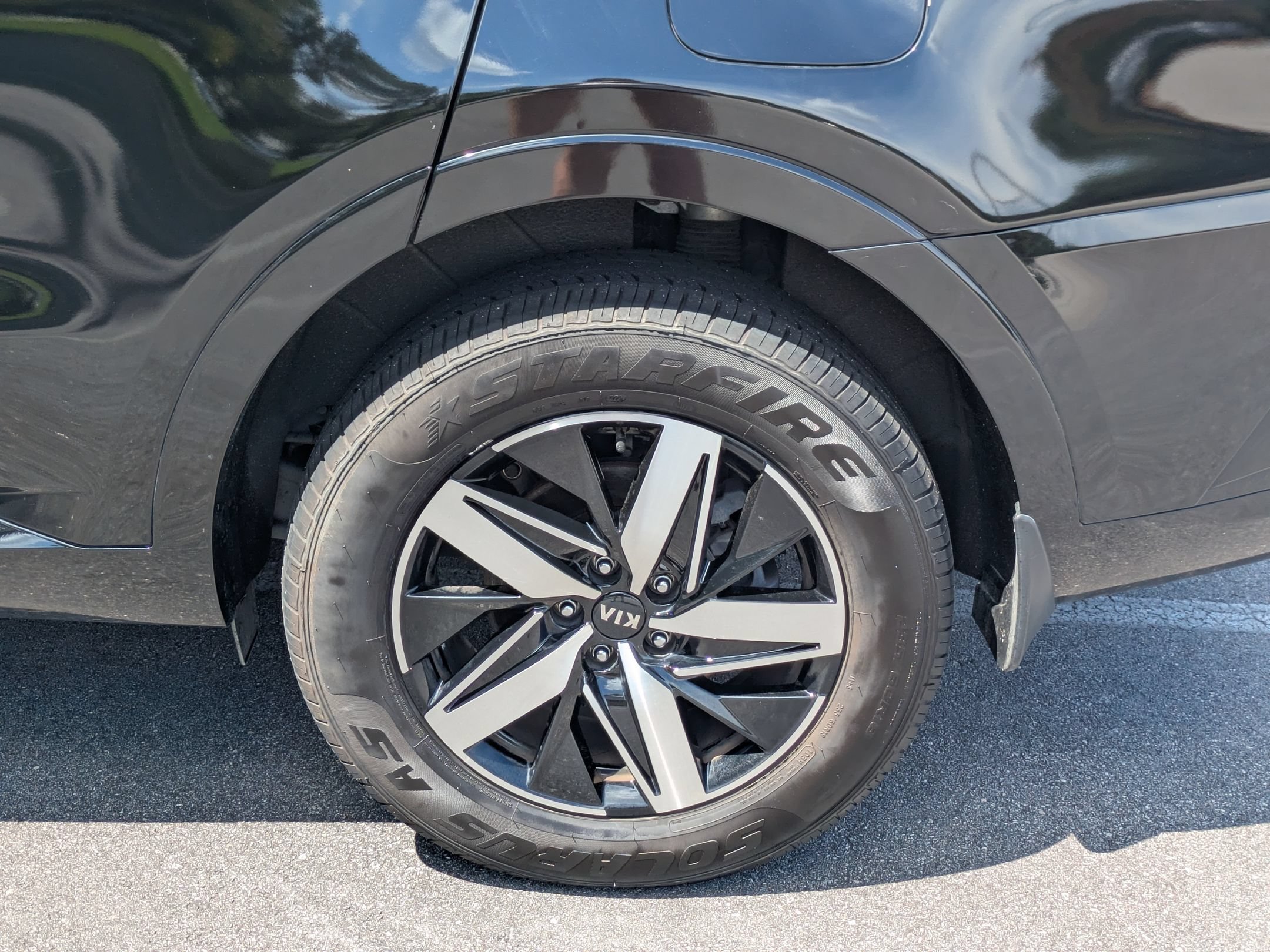 Used 2021 Kia Sorento EX w/ Panoramic Sunroof Package AWD/4WD image 8