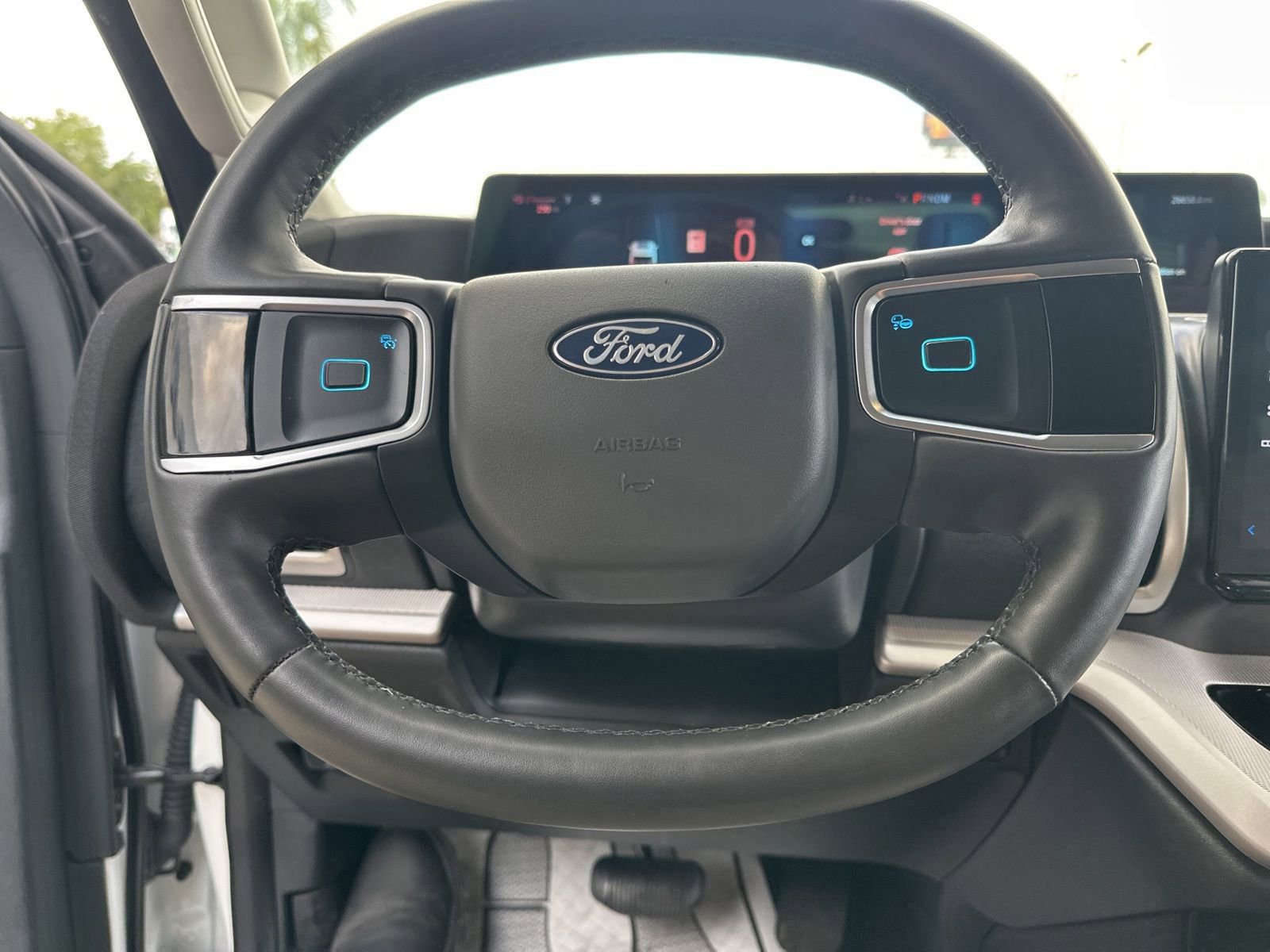 Certified 2025 Ford Expedition Active AWD/4WD image 21