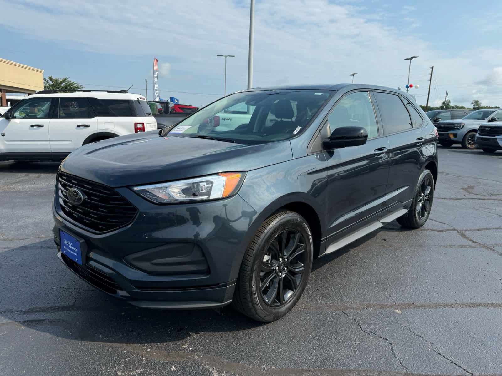 Certified 2023 Ford Edge SE w/ Black Appearance Package AWD/4WD image 23
