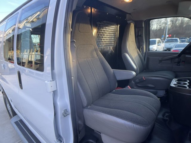Used 2024 Chevrolet Express 2500 Work Van w/ Driver Convenience Package image 27