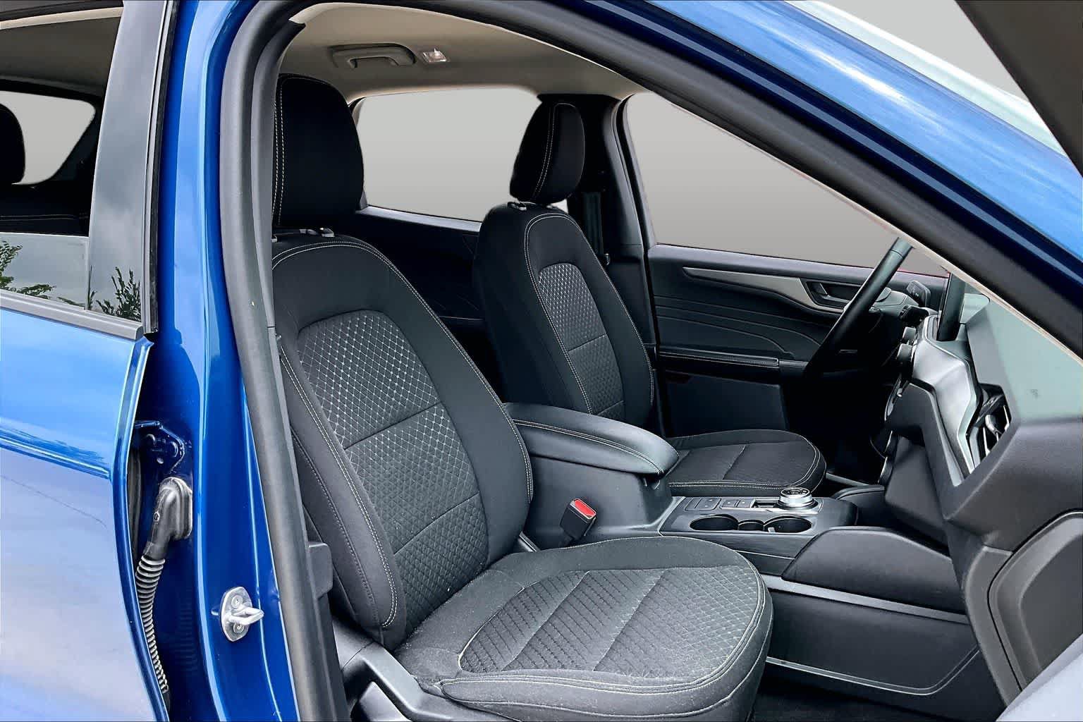 Certified 2023 Ford Escape Active FWD image 9