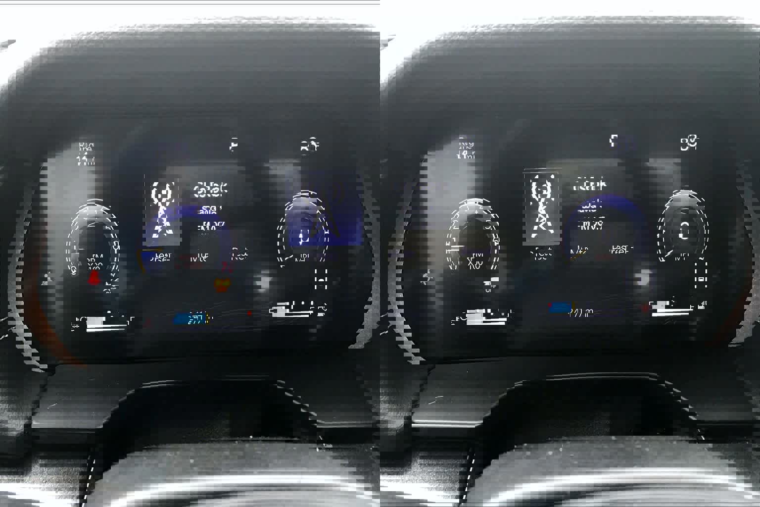 Used 2021 Jeep Grand Cherokee L Laredo w/ Luxury Tech Group I image 35