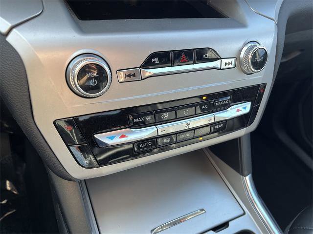 Certified 2022 Ford Explorer XLT w/ Equipment Group 202A image 19