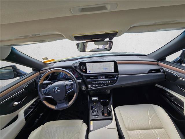 Used 2024 Lexus ES 300h Ultra Luxury w/ Accessory Package (Z2) FWD image 19