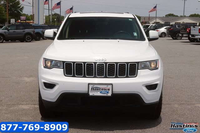 Used 2022 Jeep Grand Cherokee Laredo E w/ Security & Convenience Group AWD/4WD image 2