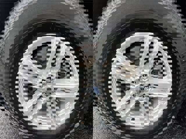 Certified 2023 Ford Explorer XLT image 13