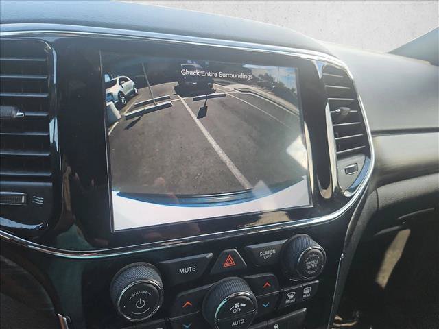 Used 2021 Jeep Grand Cherokee Laredo X AWD/4WD image 16