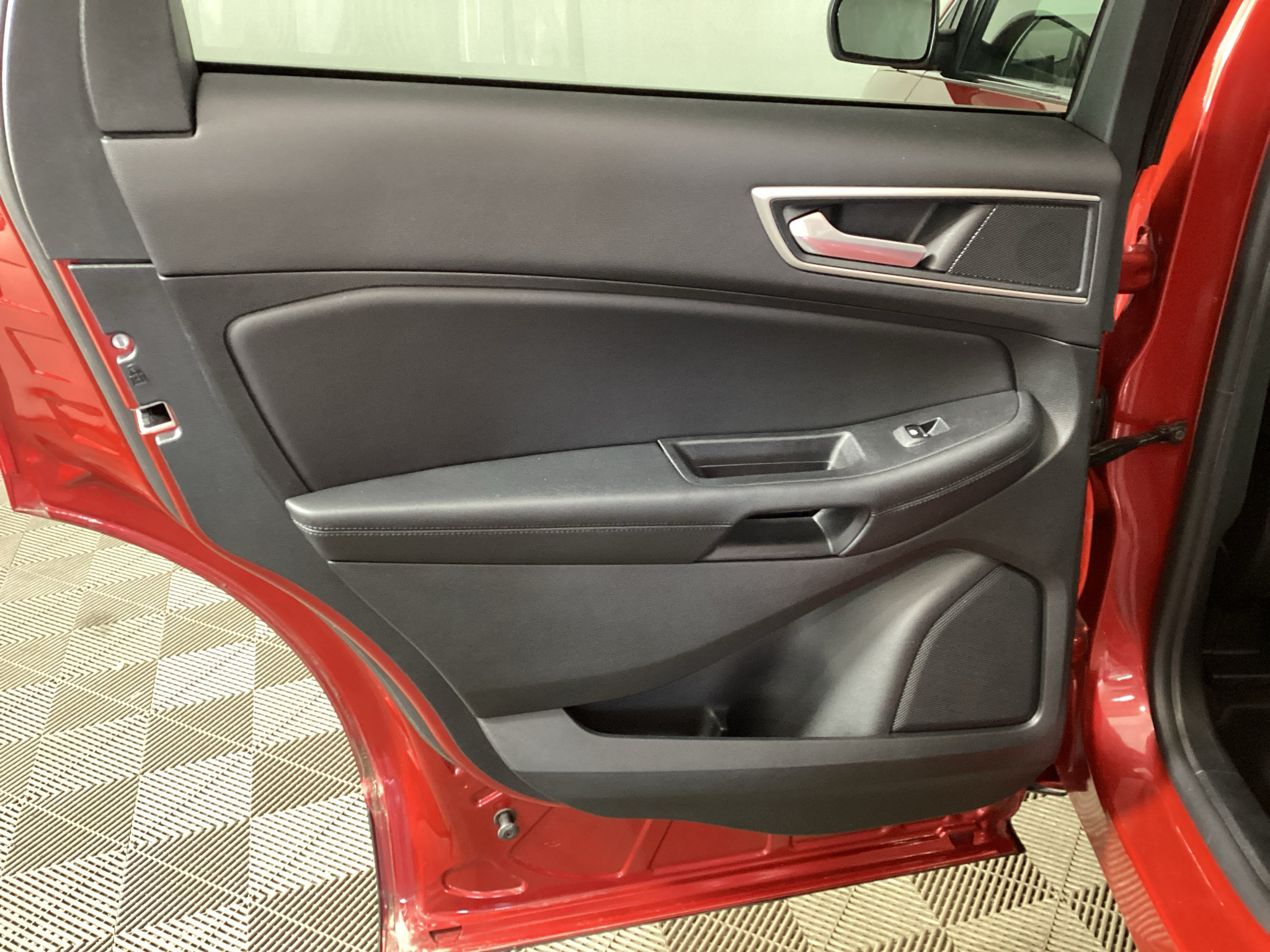 Certified 2024 Ford Edge SEL w/ Convenience Package AWD/4WD image 14