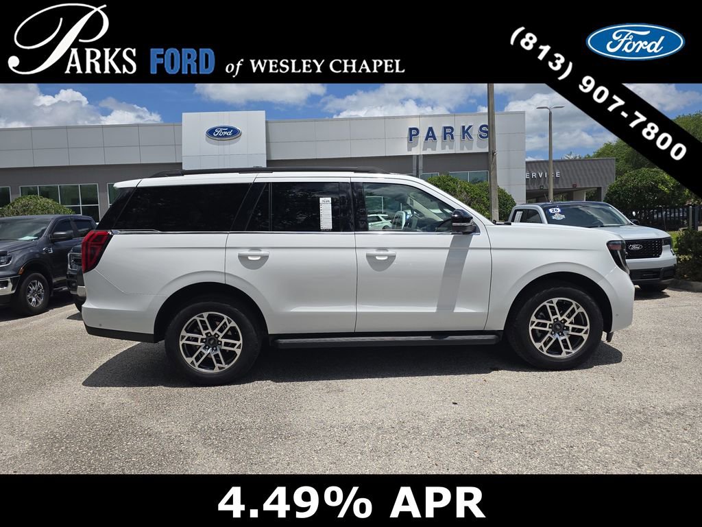 Certified 2025 Ford Expedition Active AWD/4WD image 3