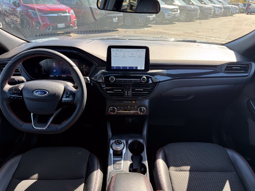 Certified 2025 Ford Escape ST-Line w/ Cold Weather Package FWD image 19