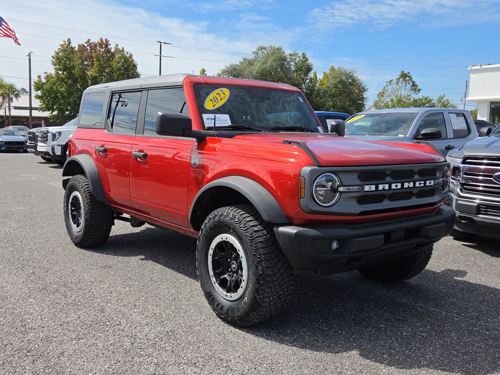 Certified 2023 Ford Bronco Big Bend w/ Sasquatch Package AWD/4WD image 9