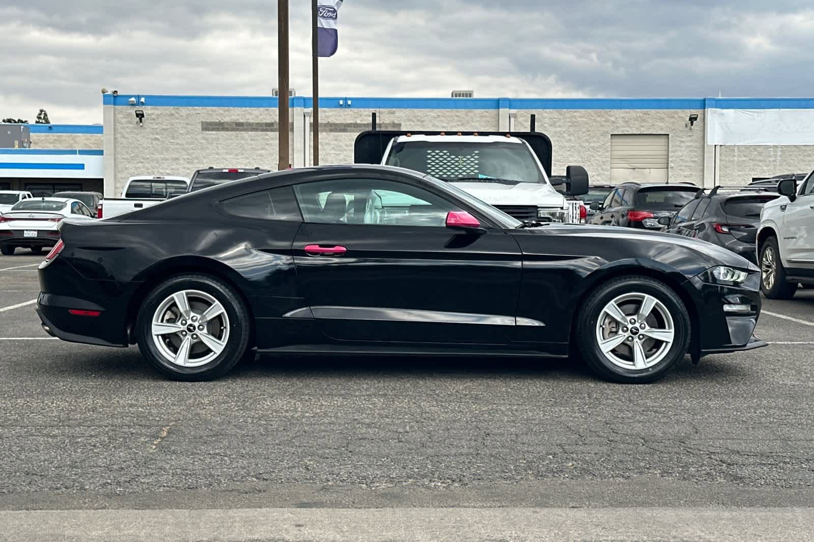 Certified 2020 Ford Mustang Coupe RWD image 9