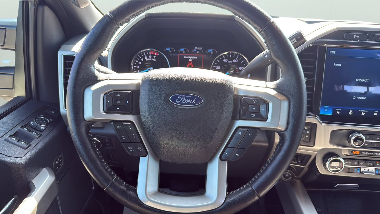 Certified 2022 Ford F250 Lariat w/ Tremor Off-Road Package AWD/4WD image 15