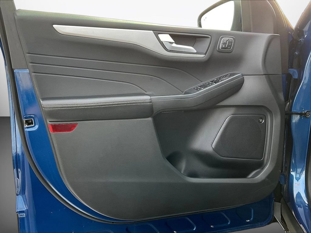 Certified 2023 Ford Escape Platinum w/ Premium Technology Package AWD/4WD image 21