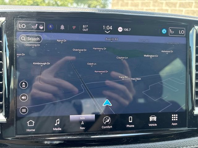 Used 2024 Chrysler Pacifica Limited FWD image 23