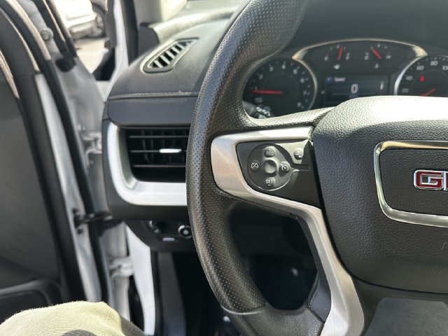 Used 2024 GMC Terrain SLE FWD image 27