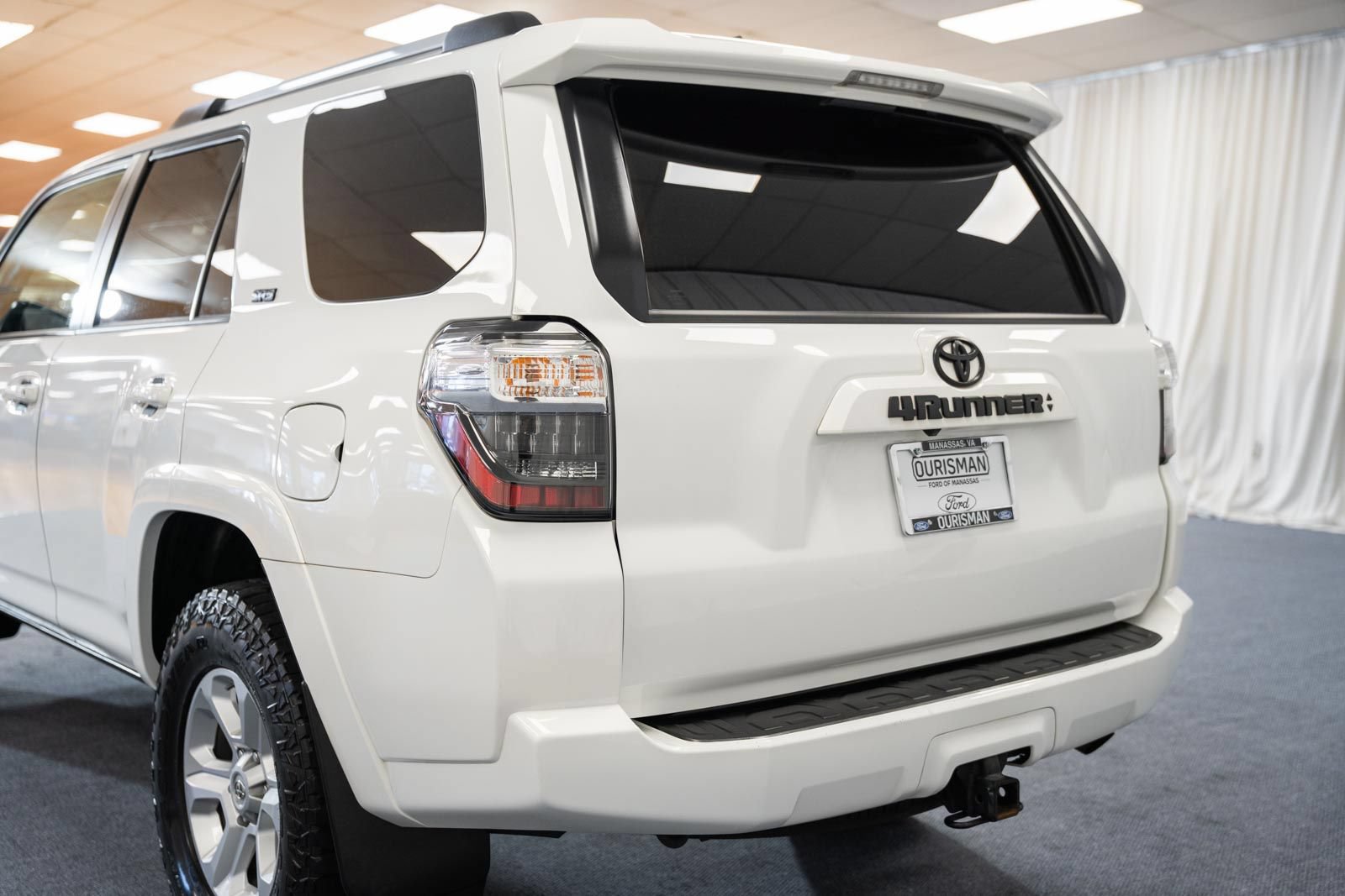 Used 2021 Toyota 4Runner SR5 AWD/4WD image 6