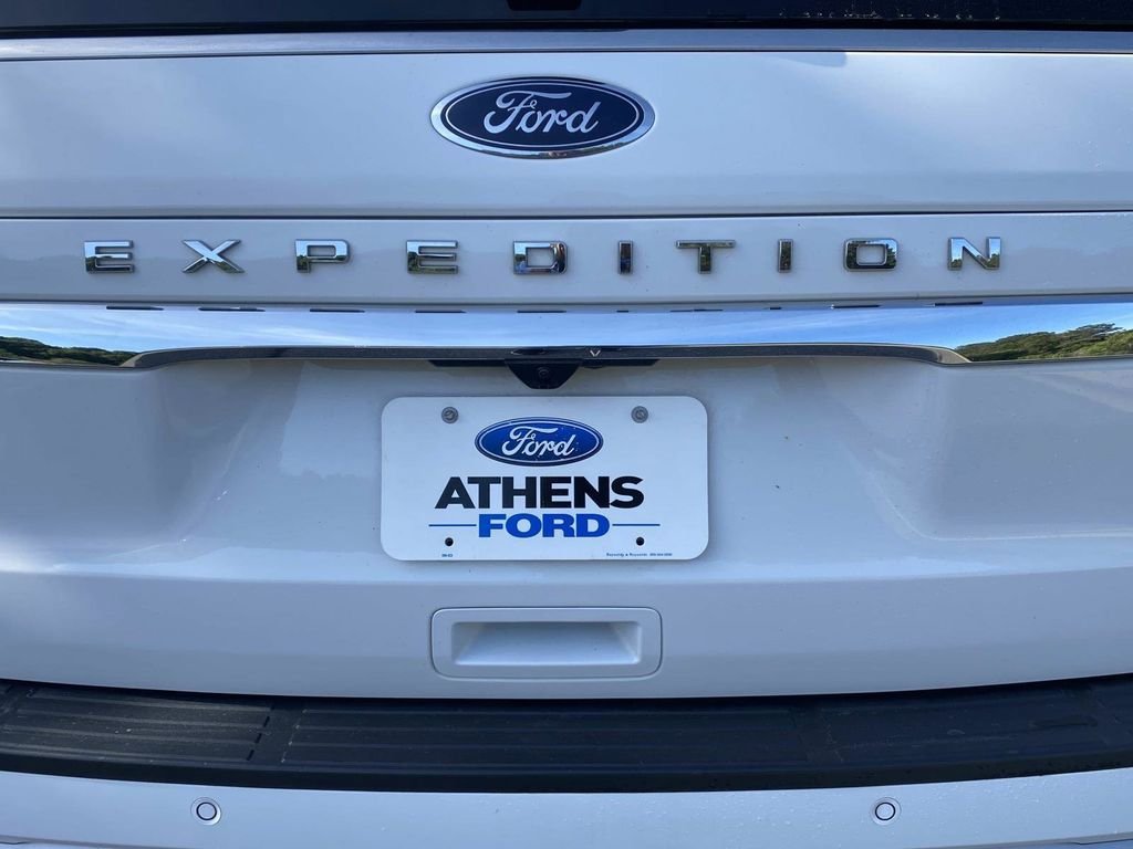 Certified 2024 Ford Expedition Limited AWD/4WD image 6