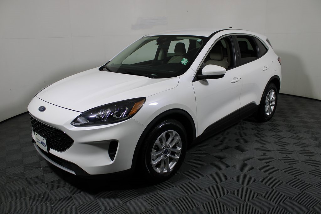 Certified 2020 Ford Escape SE image 4