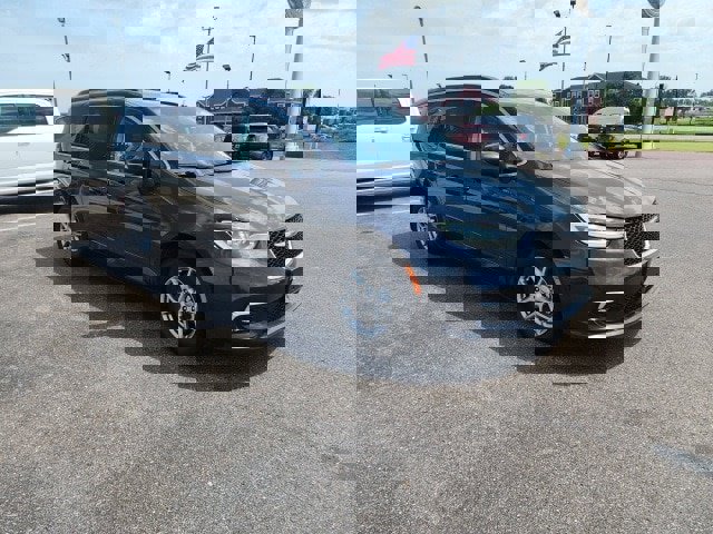 Used 2021 Chrysler Pacifica Touring image 7