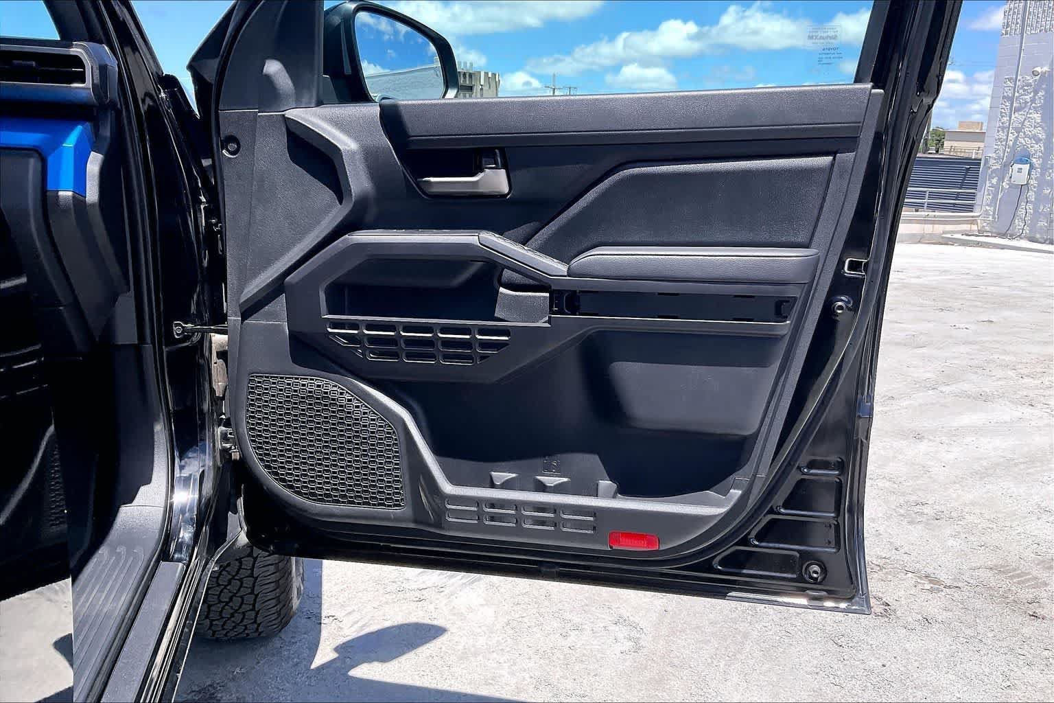 Used 2025 Toyota Tacoma TRD Off-Road AWD/4WD image 28
