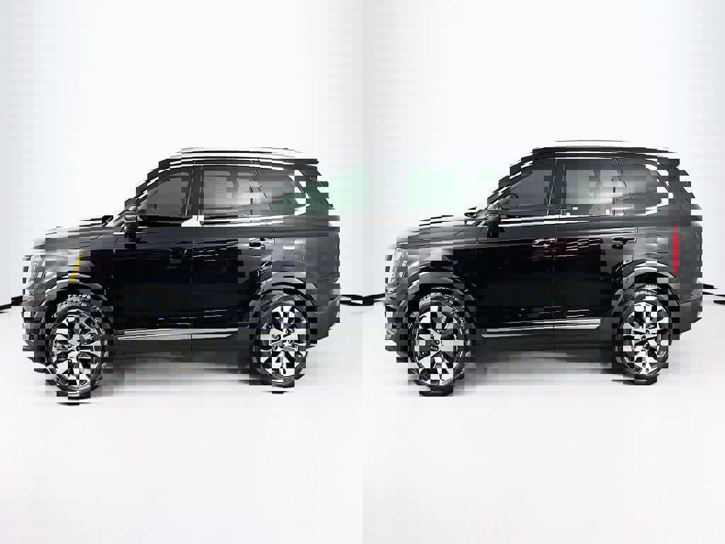 Used 2021 Kia Telluride S image 2