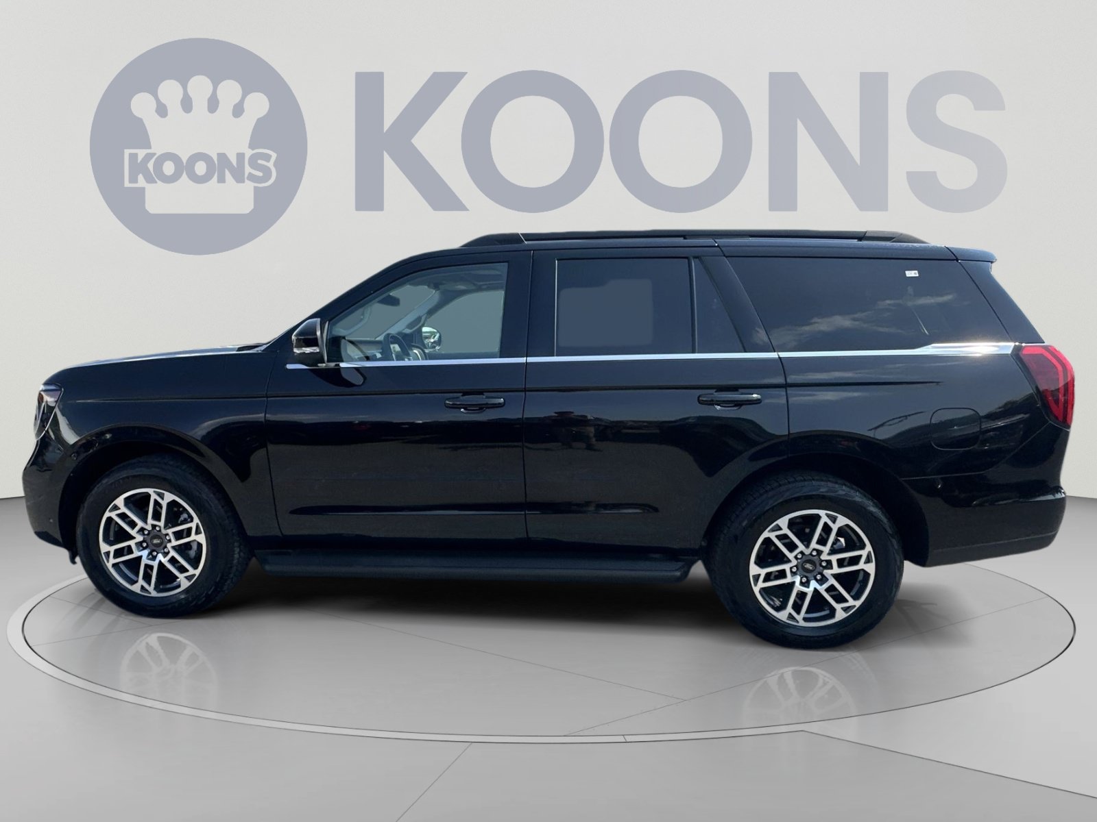 Certified 2025 Ford Expedition Active AWD/4WD image 13