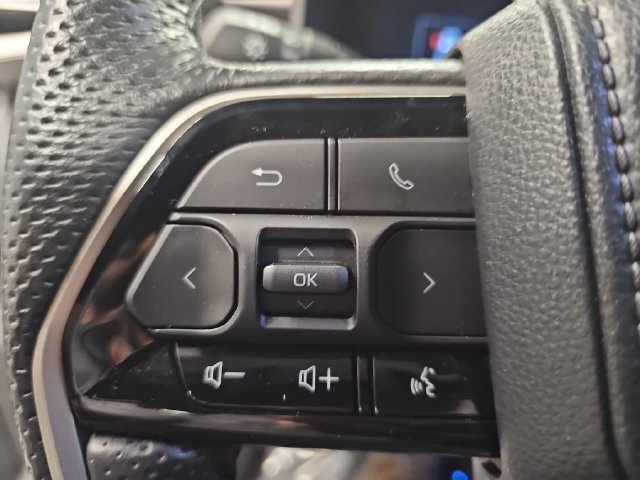 Used 2024 Toyota Tundra Limited AWD/4WD image 17