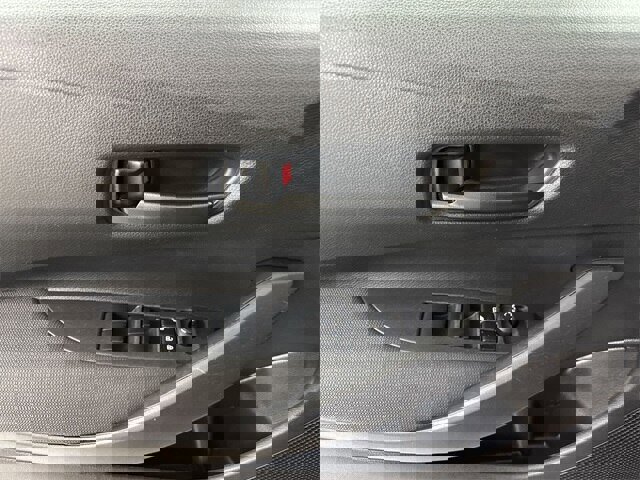 Used 2023 Toyota Corolla LE image 5