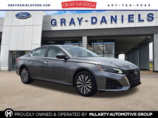 Used 2025 Nissan Altima 2.5 SV