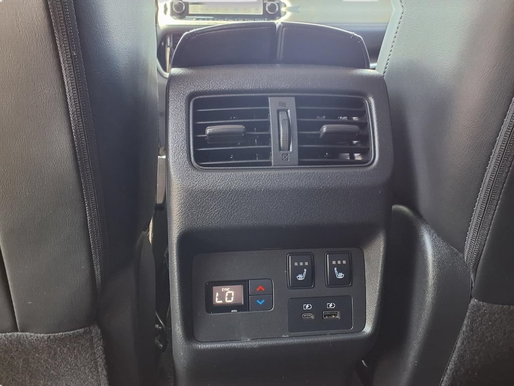 Used 2022 Nissan Rogue Platinum w/ Head-Up Display Package FWD image 33
