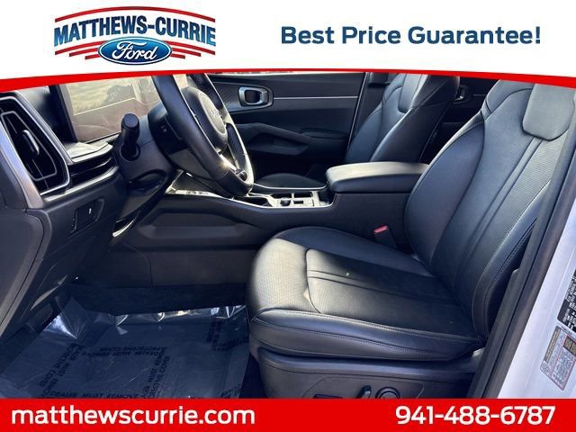 Used 2024 Kia Sorento S image 9