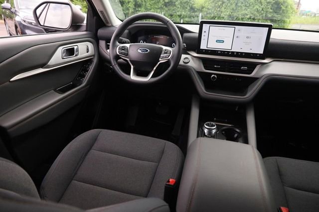 Certified 2025 Ford Explorer Active AWD/4WD image 23