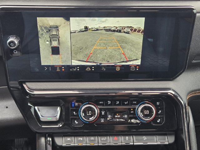 Used 2024 GMC Sierra 1500 AT4 w/ Technology Package AWD/4WD image 17