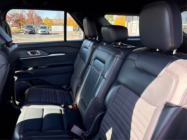 Certified 2025 Ford Explorer ST-Line w/ ST-Line Street Pack AWD/4WD image 10