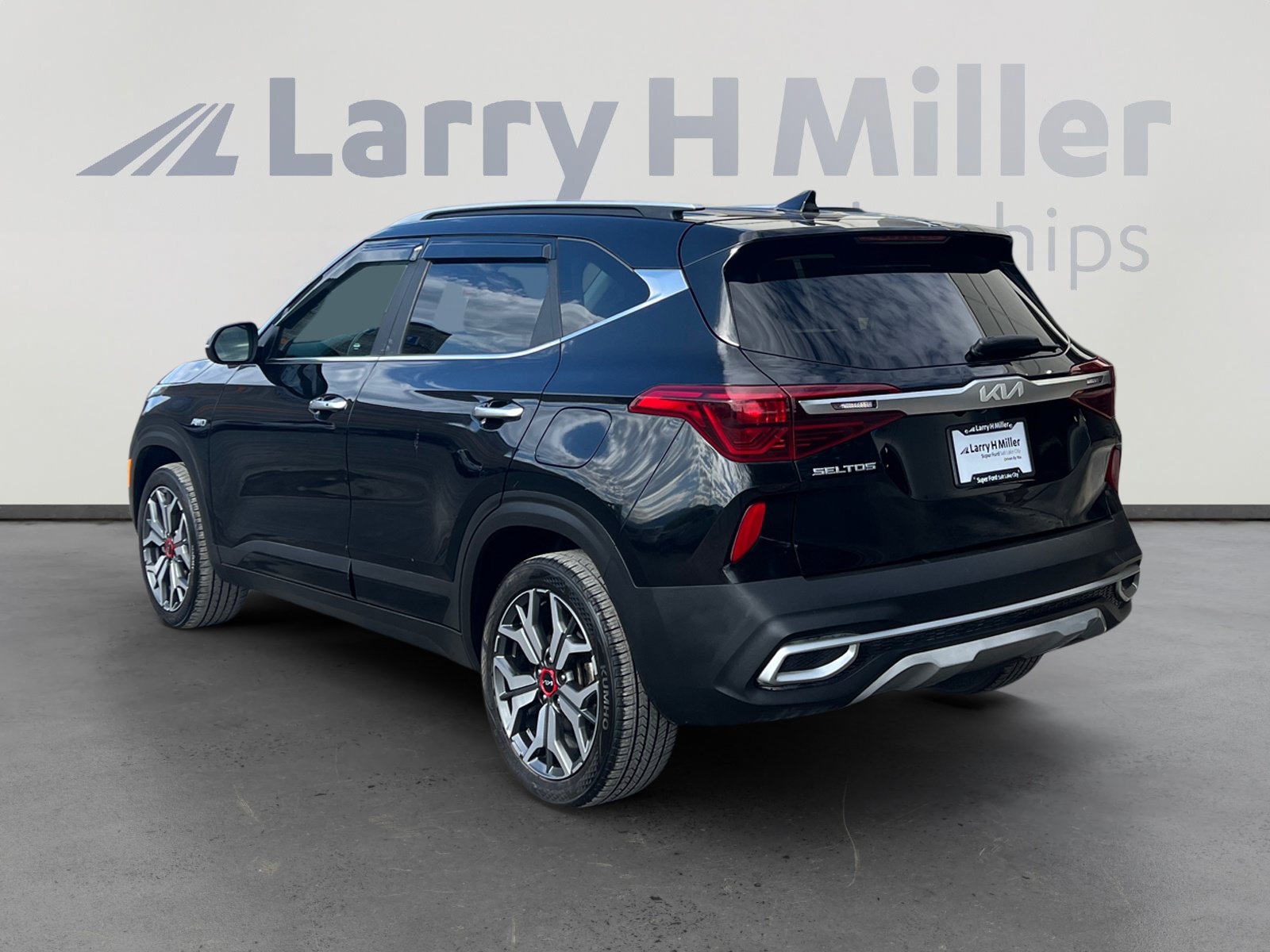 Used 2022 Kia Seltos SX AWD/4WD image 3