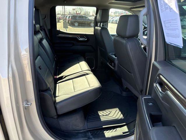 Used 2022 Chevrolet Silverado 1500 LT Trail Boss w/ LT Trail Boss Premium Package AWD/4WD image 13