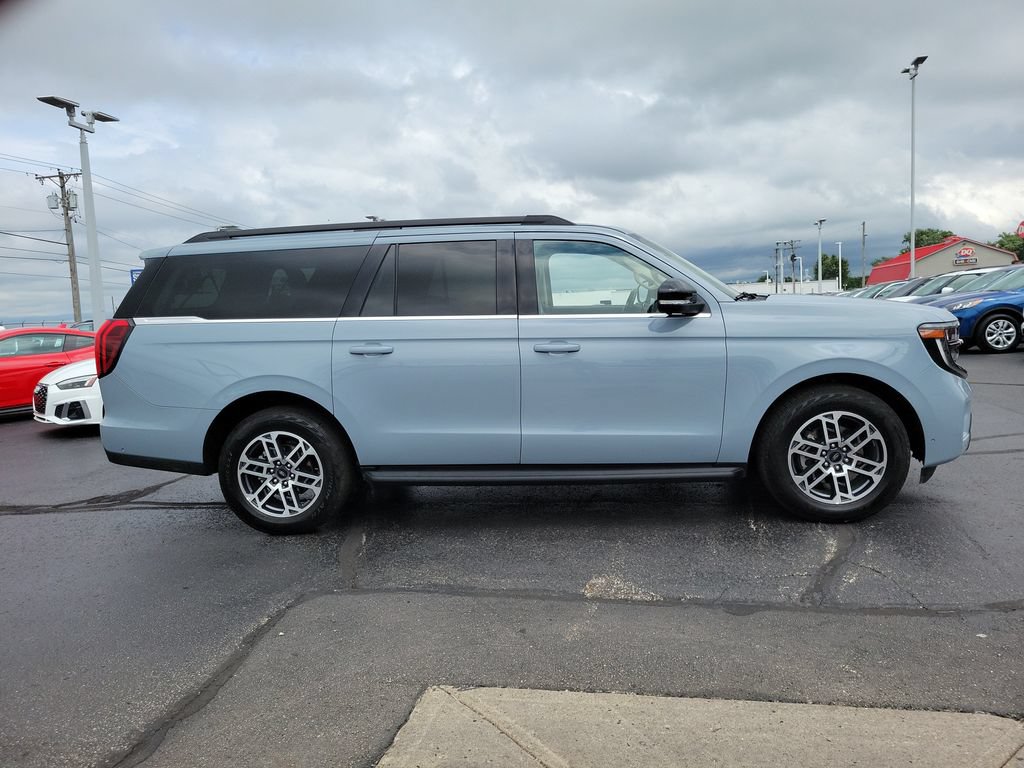 Certified 2025 Ford Expedition Max Active AWD/4WD image 3