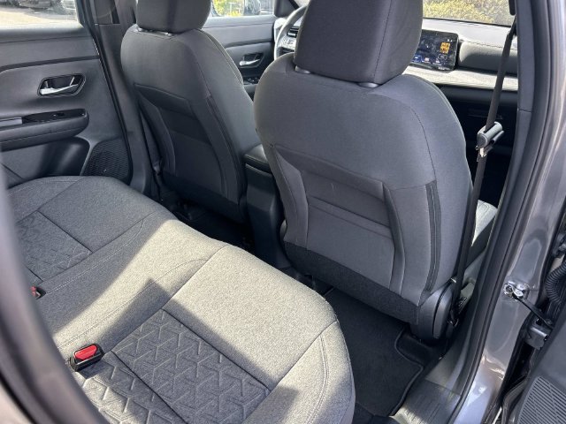Used 2026 Nissan Kicks SV w/ Cold Weather Package FWD image 22