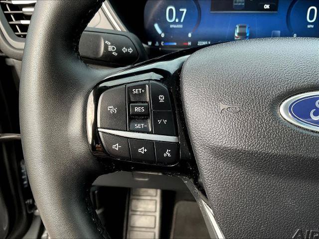 Certified 2025 Ford Escape Platinum AWD/4WD image 13