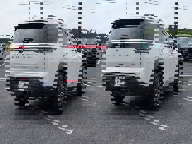 Used 2024 Nissan Pathfinder SV w/ SV Premium Package image 5